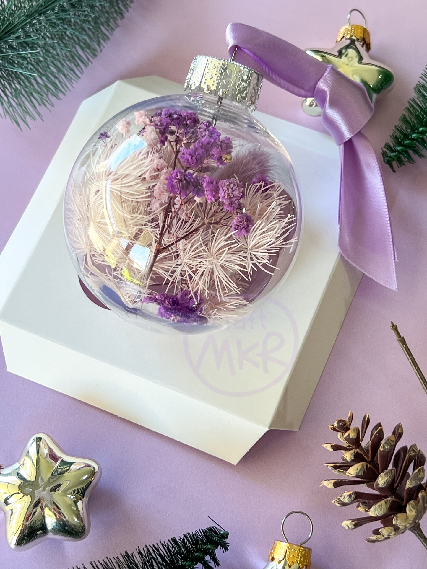 Christmas Baubles with Dried Flowers