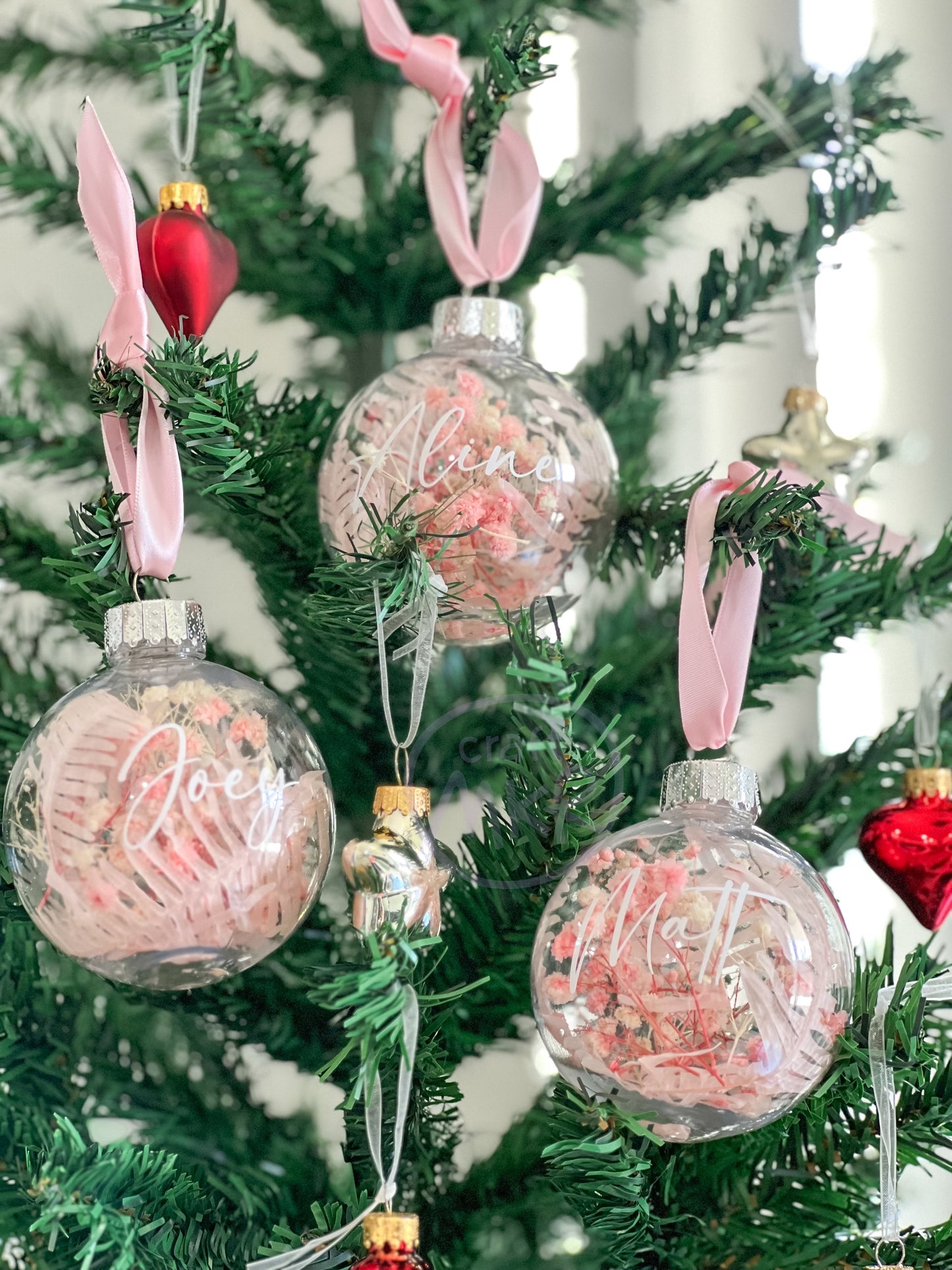 Christmas Baubles with Dried Flowers