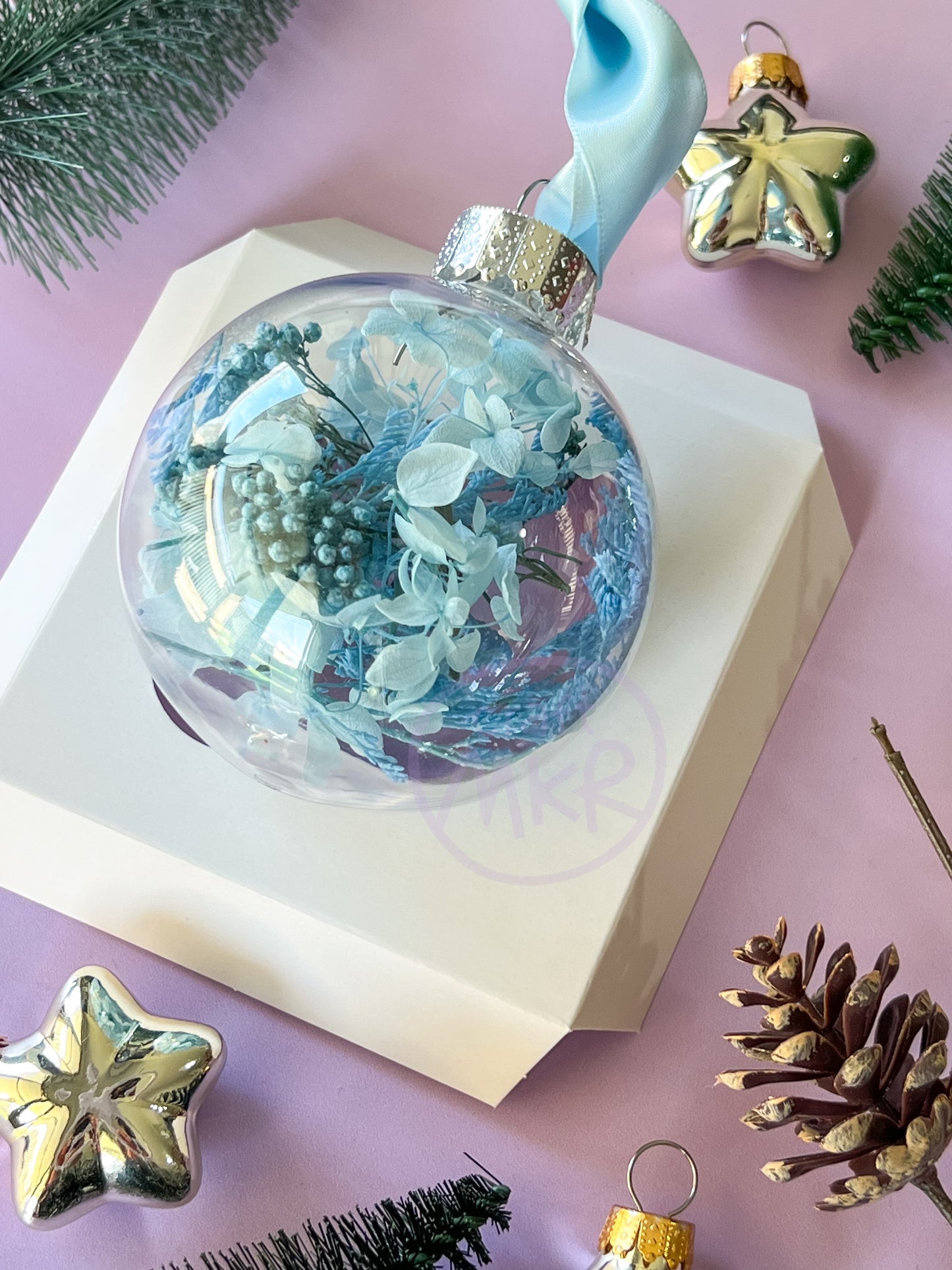 Christmas Baubles with Dried Flowers
