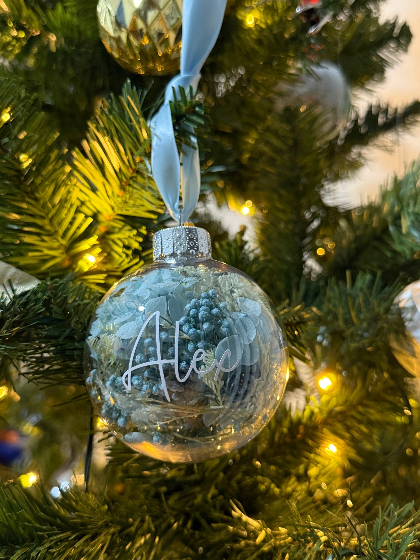 Christmas Baubles with Dried Flowers