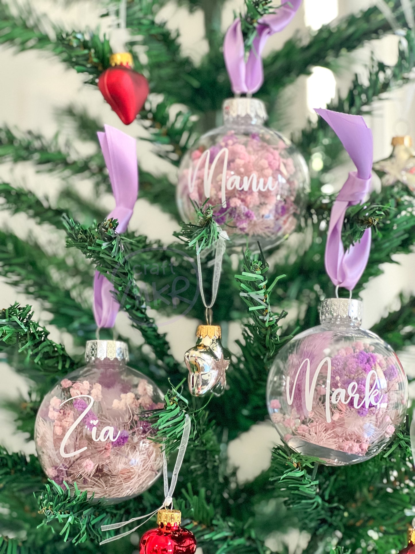 Christmas Baubles with Dried Flowers