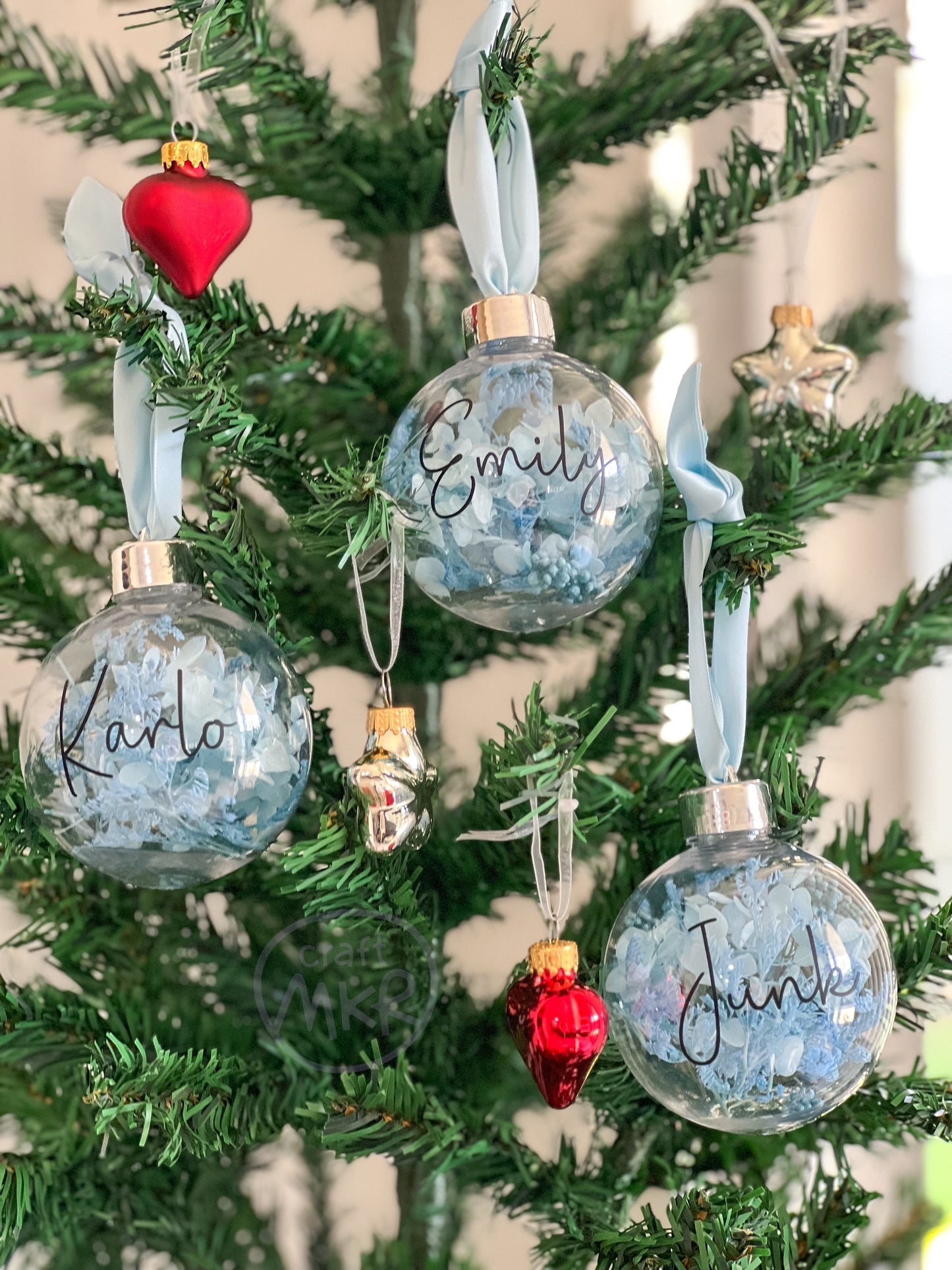 Christmas Baubles with Dried Flowers