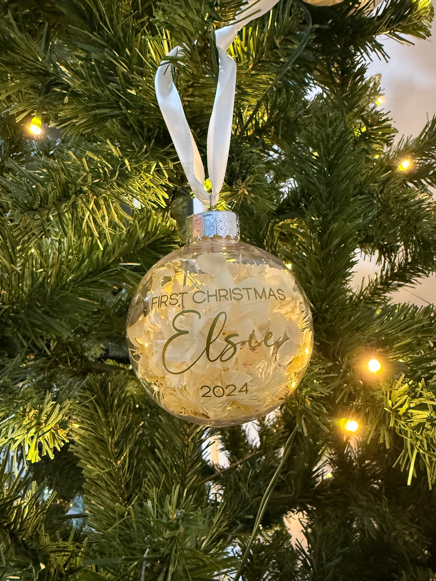 Christmas Baubles with Dried Flowers