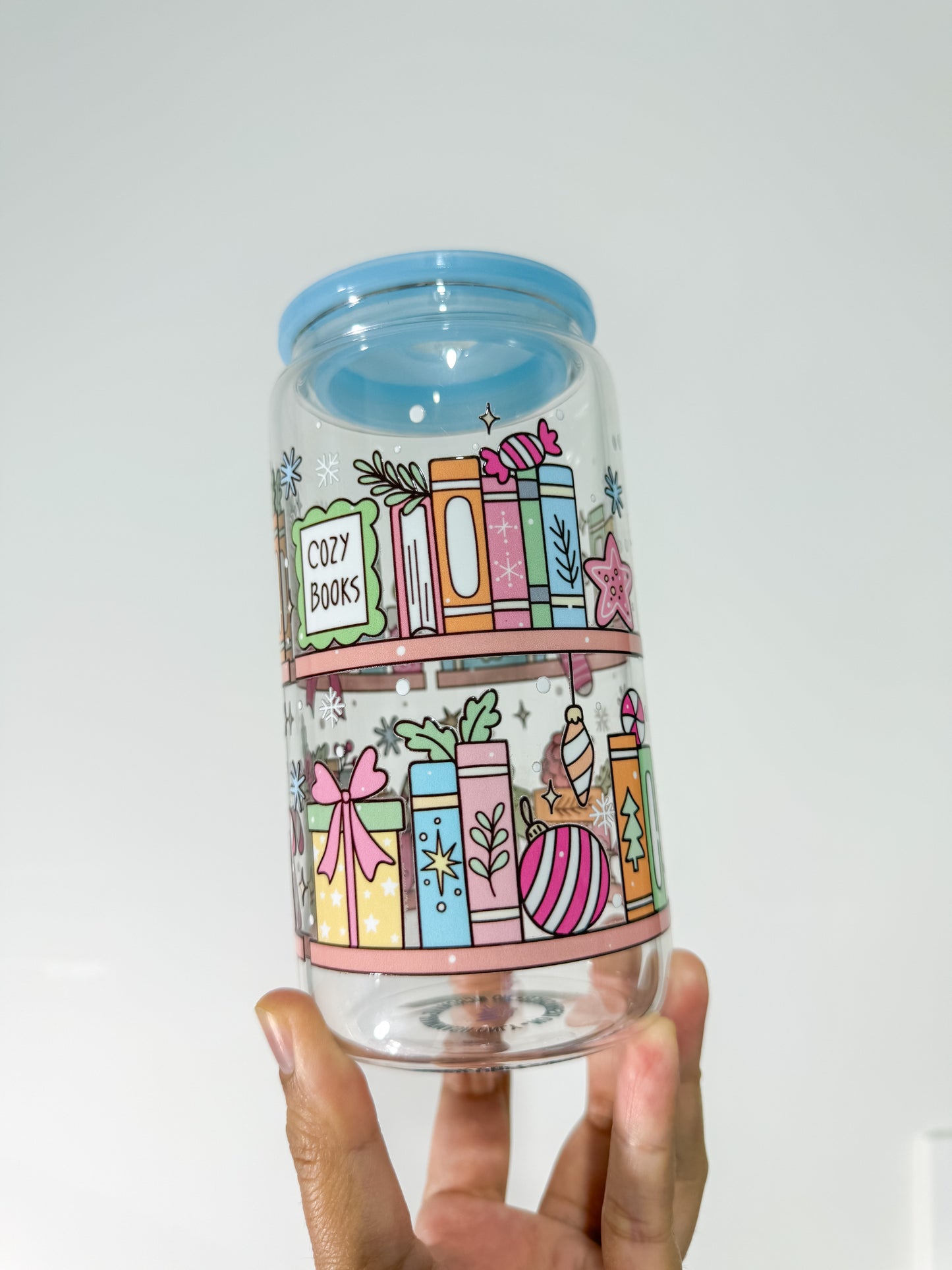 Cozy Christmas Bookshelf Can Cup