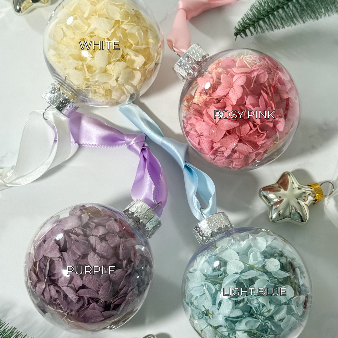 Christmas Baubles with Dried Flowers