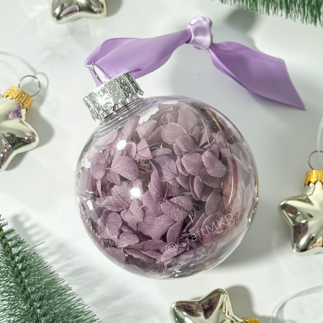 Christmas Baubles with Dried Flowers