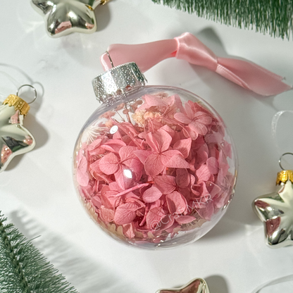 Christmas Baubles with Dried Flowers