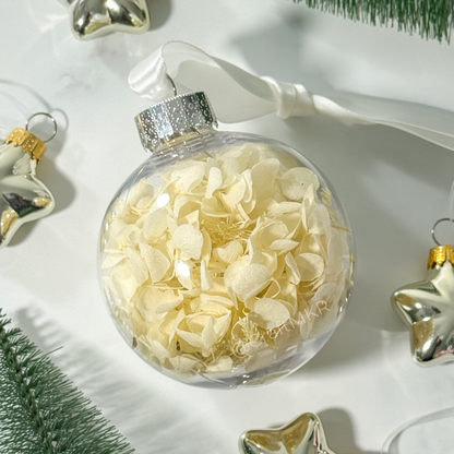 Christmas Baubles with Dried Flowers